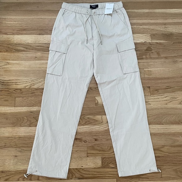 Forever 21 Other - Forever 21 Men's Light Beige Cargo Pants size Small